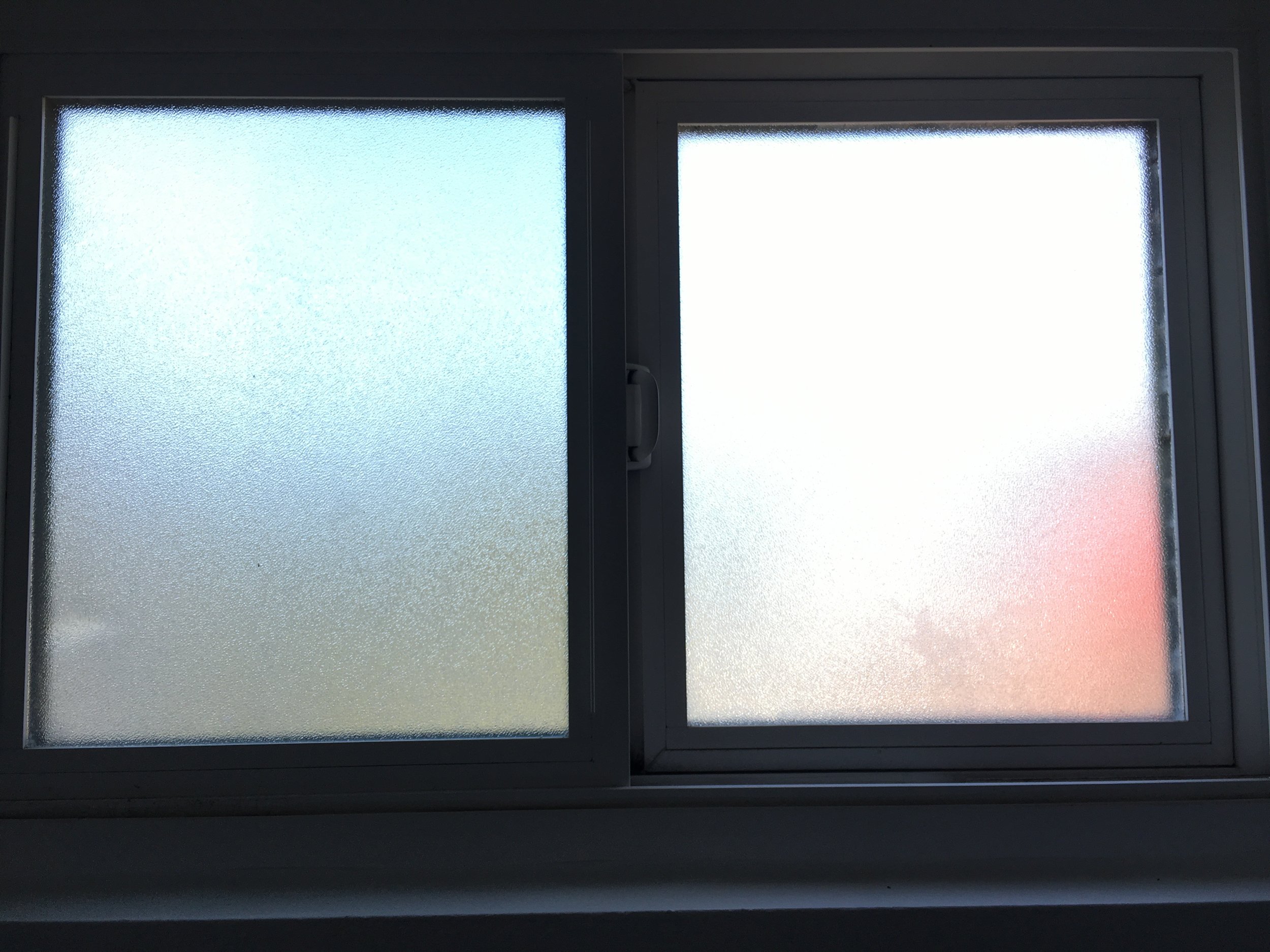  P516 Sliding Window privacy glass 